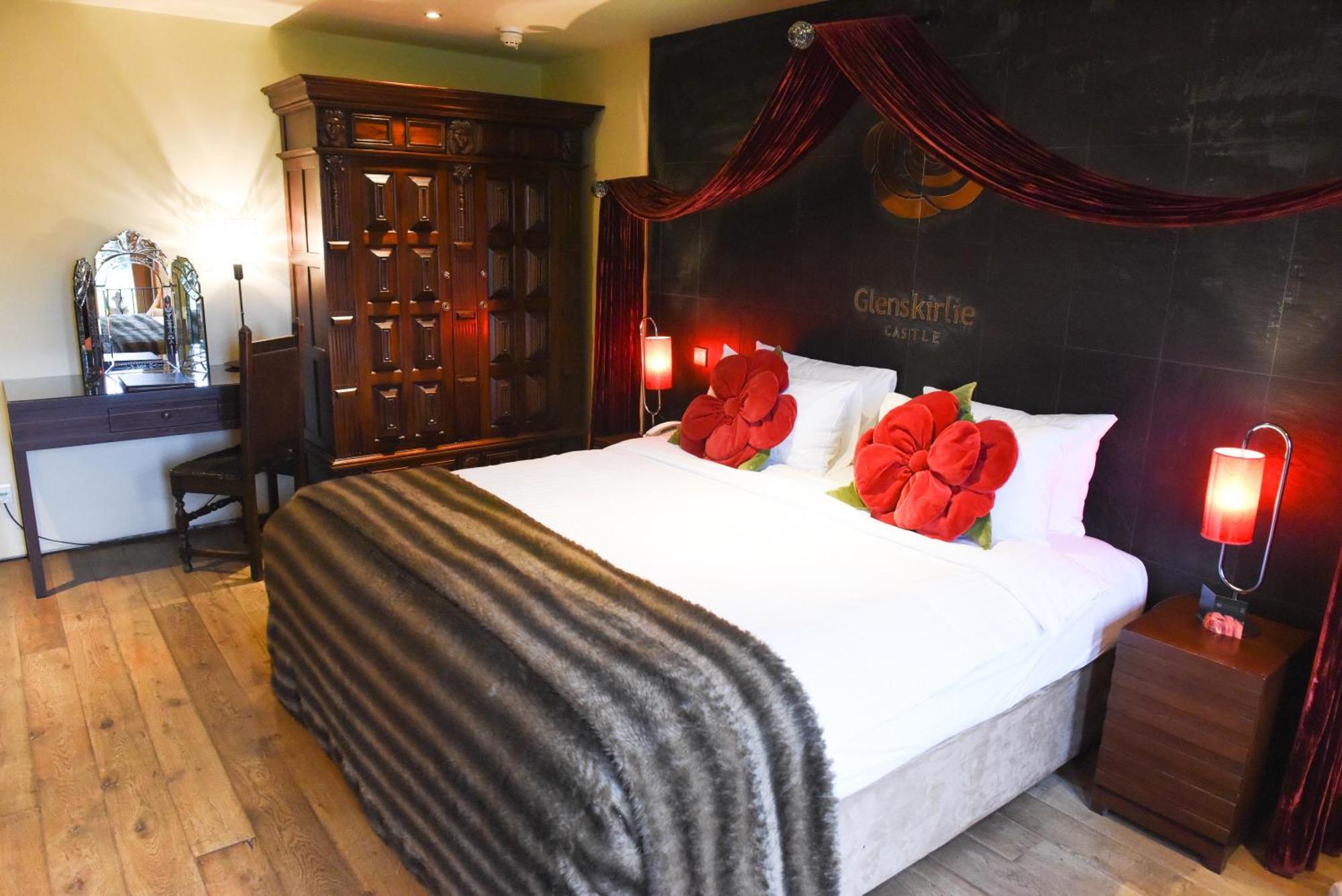 Glenskirlie Castle Hotel Banknock Luaran gambar